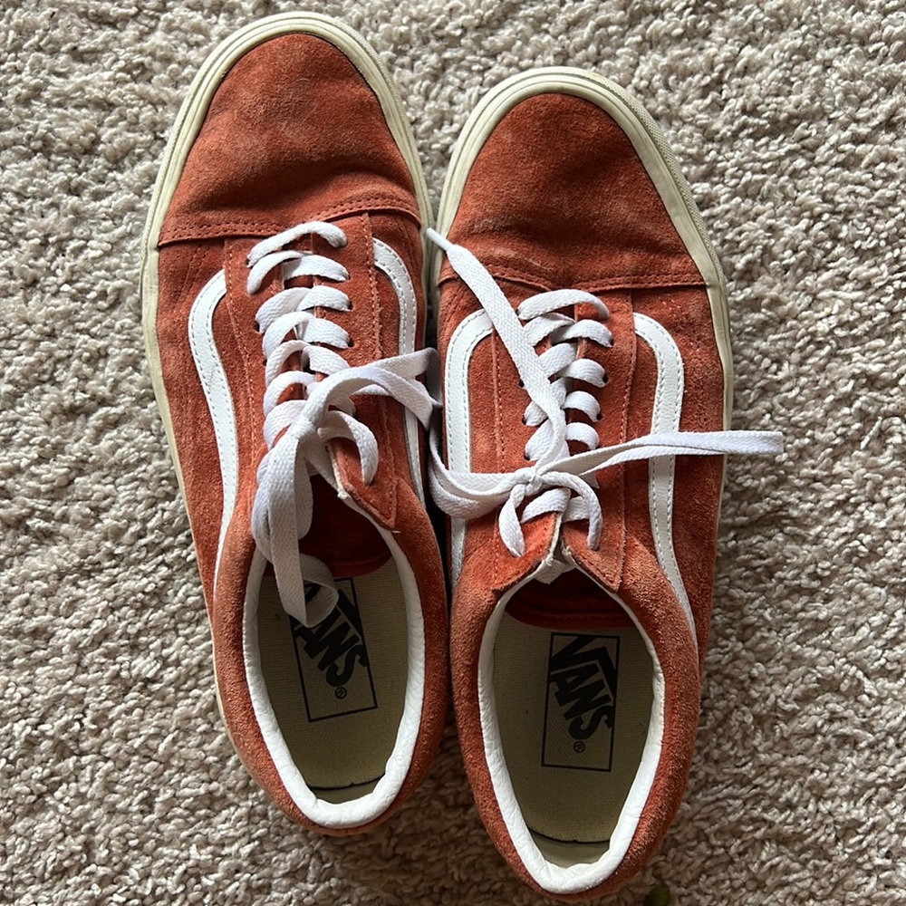 Vans Scotchgard orange suede shoes size 9